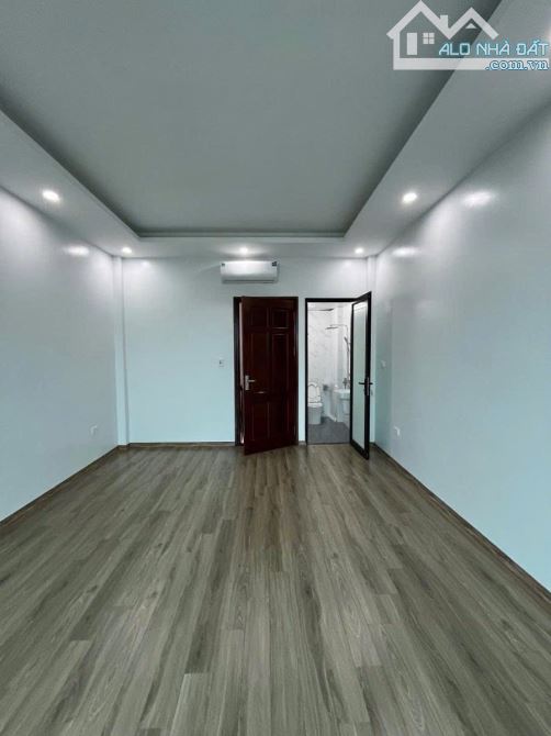 Bán nhà mặt ngõ Lê Trọng Tấn - Hà Đông, nhà đẹp 57m² thang máy, 2 thoáng - full nội thất - 9