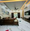 Bán nhà phố Trường Chinh- Đống Đa- Diện tích 82m2- 5 tầng thang máy xịn xò- Ô tô đỗ cửa