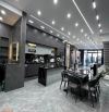 Cực phẩm! Bán Tập Thể mặt phố Nguyên Hồng, Đống Đa, sổ to 40/70, Lô góc, siêu thoáng đẹp