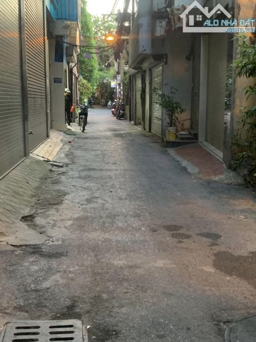 NHÀ DÂN HOÀNG NHƯ TIẾP LONG BIÊN 52M-2T-6MT.13,5 TỶ NGÕ TO SÁT PHỐ CHỦ XÁC ĐỊNH BÁN ĐẤT - 1