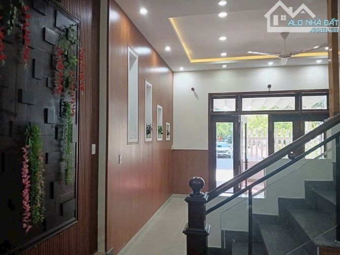 📣 BÁN NHÀ HOÀ KHÁNH, 3 TẦNG, 4 ngủ, NGAY ĐẠI HỌC SƯ PHẠM.