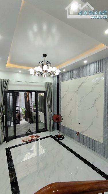 💎 Bán nhà 2,5 tầng trung tâm hồ sen, lê chân, giá 2,1 tỷ- 35m2📕📕