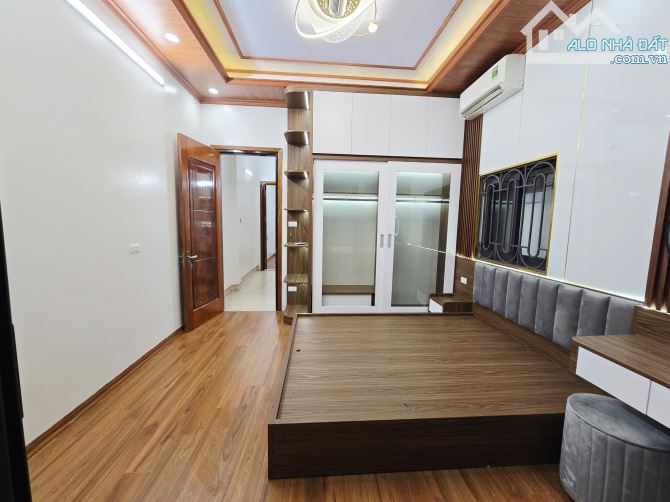 NHÀ ĐẸP MẶT NGÕ KIM GIANG-HẠ ĐÌNH -THANH XUÂN-OTO 10M-FULL ĐỒ SANG SỊN-4 TẦNG-40M-9 TỶ