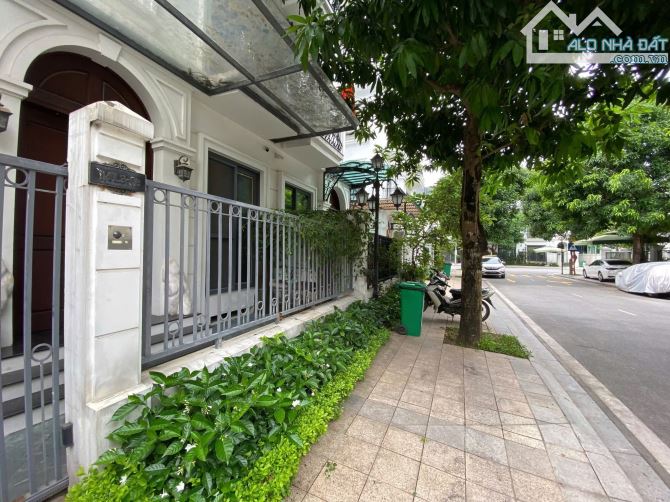 Bán biệt thự tây KĐT Linh Đàm siêu víp dt190m 5 tầng  mt 10m giá 47 tỷ hoàng mai