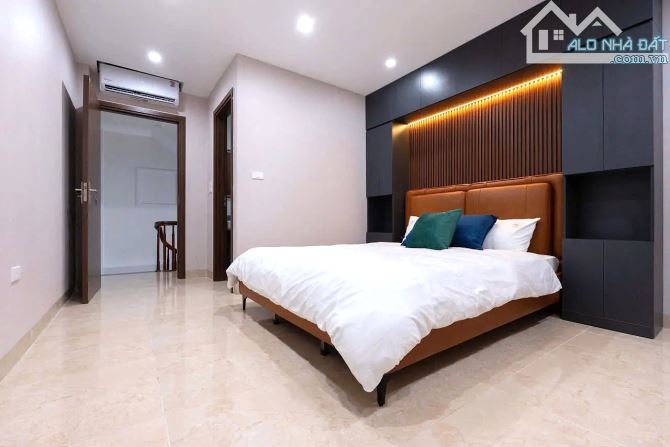 🏦BÁN NHÀ PHÚ VIÊN LB, DT42M2, NGÕ Ô TÔ TRÁNH, NHÀ ĐẸP, TIỆN ÍCH SIÊU SƯỚNG, NHỈNH 5 TỶ