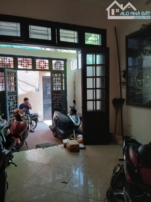 Chính chủ bán nhà ngõ 460 Thụy Khuê, 63m2, 4 tầng, giá 10.98 tỷ.