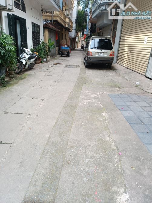 Hiếm Phân lô Ô Tô Lô Góc Vũ Trọng Phụng Thanh Xuân 53m2, 4T MT 4.5 Sát Phố 16.8 Tỷ