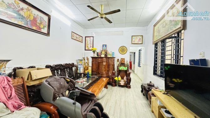 NHÀ MẶT TIỀN KINH DOANH – VÕ THỊ SÁU 180M2 (5×36)M, PHƯỜNG ĐÔNG HÒA, DĨ AN, CHỈ 8.35 TỶ.