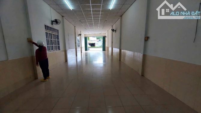 Bán nhà trệt 266 m2 mặt tiền đuờng Nguyễn Thi Thập(QL60),phuờng 10 tp Mỹ Tho