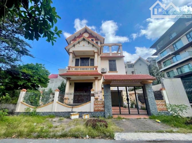 BÁN 250m đất + biệt thự tuyến 3 Lê Hồng Phong gần cục Hải quan.Hoàng Thế Thiện