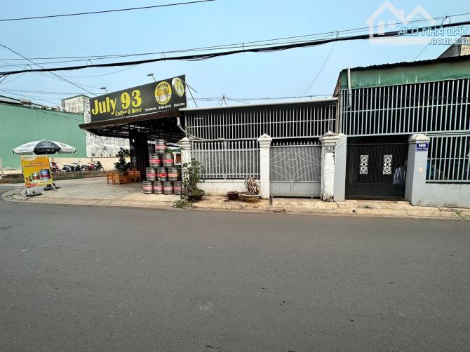 Bán lô đất góc mặt tiền Đinh Núp , vị trí góc giáp hẻm rộng 5m