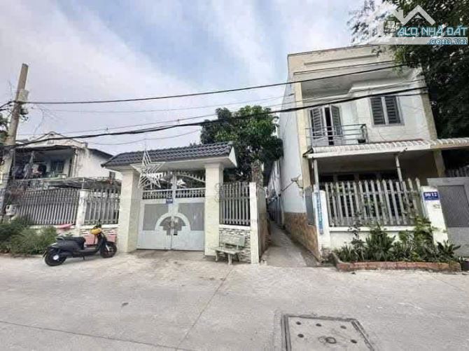 CẦN BÁN GẤP – BIỆT THỰ + 10 PHÒNG TRỌ MT NHỰA XUÂN THỚI ĐÔNG, HÓC MÔN