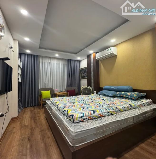 Bán nhanh nhà Cầu Giấy, ô tô tránh đỗ cổng, ngõ riêng, giá chỉ 8.5 tỷ
