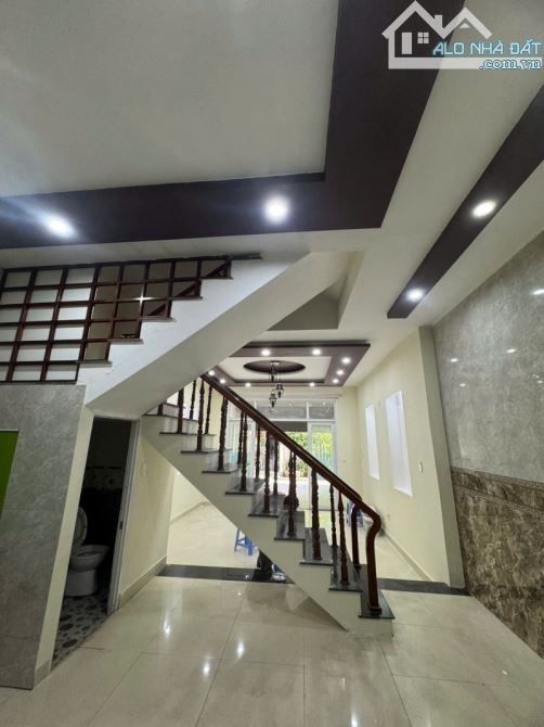♥ Kiệt Ô tô đậu cửa sát MT Ông Ích Đường Chợ Cẩm Lệ, 100m2, 3 tầng đẹp, 4.x tỷ