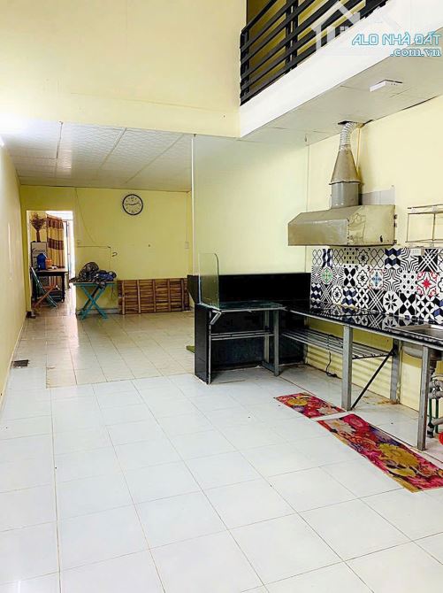 Bán nhà hẻm 87m2 - 4 tỷ 7 - Cách biển Dã Tượng 700m - Nha Trang - Khánh Hòa.