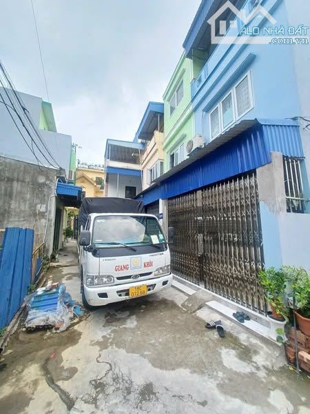 BÁN NHÀ 1.86 TỶ 3 TẦNG 57M2 Ô TÔ ĐỖ CỬA NGÕ ĐƯỜNG LỘC VƯỢNG