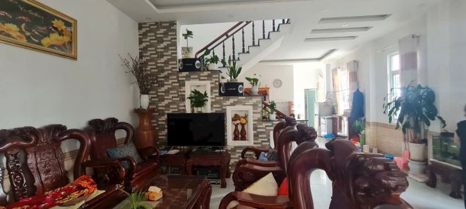 NHÀ 2 MẶT TIỀN ĐƯỜNG Ô TÔ LỚN CÁCH HXH 1.5 KM 129M GIÁ 8.5 TỶ
