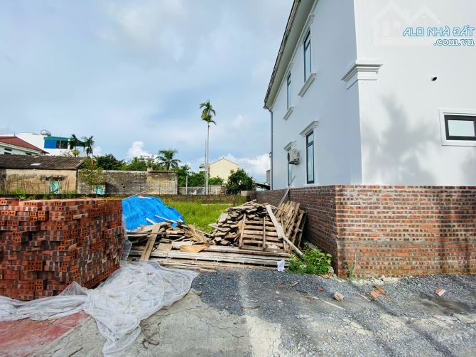 Chào bán lô đất vuông vắn tại Hoa Động