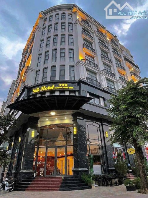 Mặt Tiền Nguyễn Thị Minh khai, P. Bến Thành - ngang 6.5 x 18m, đất 126m2 - chỉ hơn 40 tỷ