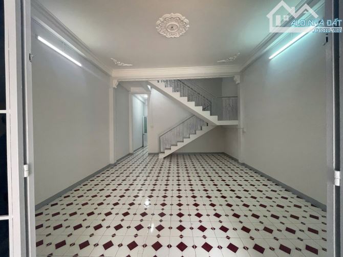 BÁN NHÀ 1 TRỆT 1 LẦU_HOÀN CÔNG_NGANG 5.2M_MẶT TIỀN TRẦN PHÚ_PHƯỜNG 5_VŨNG TÀU_CHỈ 9.5 TỶ