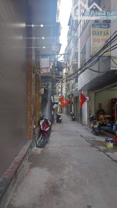 Nhà riêng phố Vũ Tông Phan,Thanh Xuân, 36m2, 6PN full nội thất, ngõ ô tô, kinh doanh