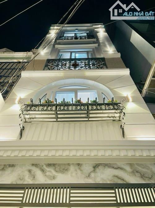BÁN NHÀ GIẢI PHÓNG, HOÀNG MAI, VIEW HỒ, 6 TẦNG THANG MÁY, 1 NHÀ RA Ô TÔ TRÁNH, 50M2
