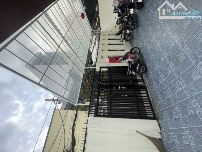 Bán Nhà 3 Tầng , DT 255m2, 13PN, Tân Hưng , Quận 7