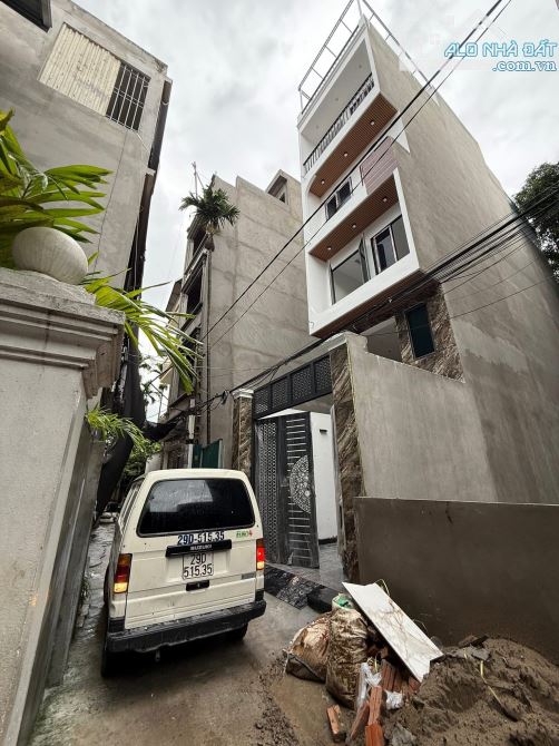 Bán nhà phố Vũ Lăng, 6 tầng thang máy, ô tô đỗ cửa, nhà đẹp