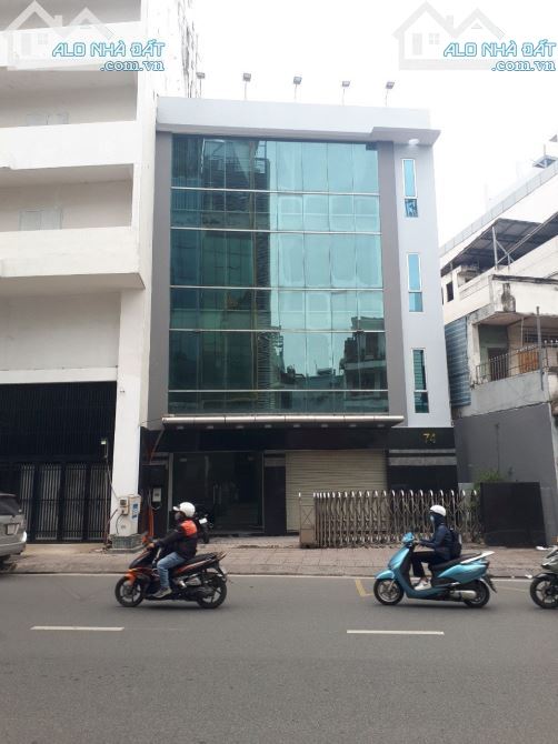 Ngang khủng 11m gần ngay mặt tiền Hai bà Trưng (11x23) giá chỉ 55 tỷ .