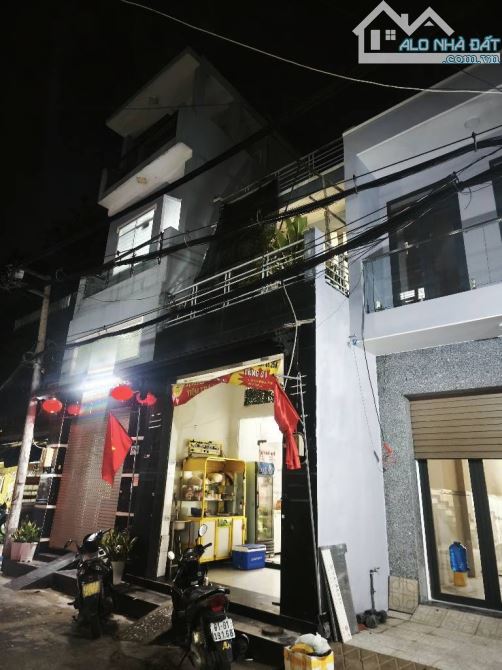NGUYỄN SỈ SÁCH - GIÁP TRƯỜNG CHINH - 2 TẦNG - 60m VUÔNG - MẶT TIỀN KINH DOANH - CHỈ 6.8 TỶ