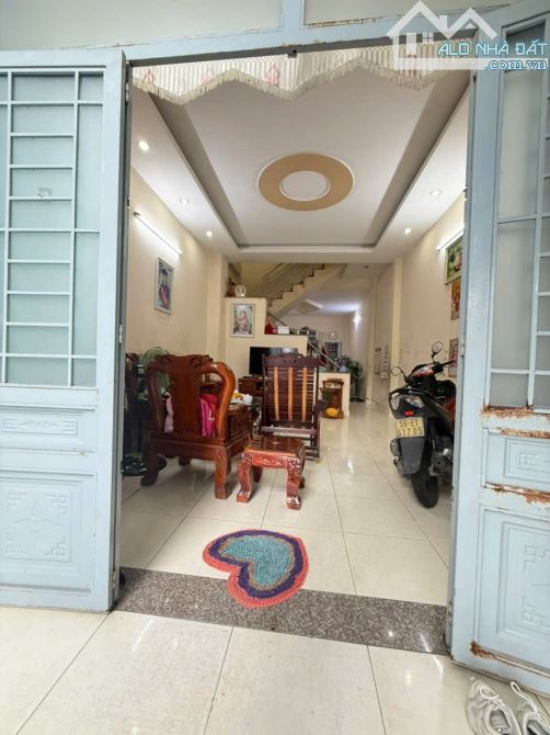 Nhà 1Trệt 1 lầu Ấp 2 Bà Điểm Hóc Môn 3.9 Tỷ