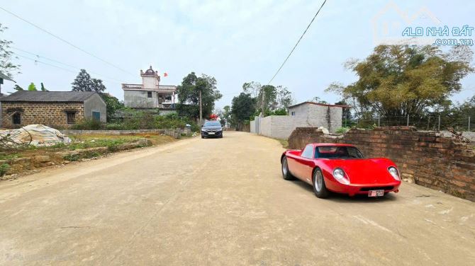 Đất Hòa Lạc 150m² – Cách chợ 700m – Đường 7m ô tô tránh giá chưa tới 30tr/m2