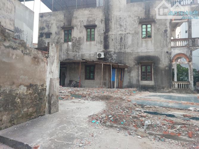 BÁN ĐẤT THƯỢNG THANH.LONG BIÊN_ Ô TÔ ĐỖ ĐẦU CỔNG_NGÕ NÔNG_ DT 46M_ GIÁ NHỈNH 5 TỶ