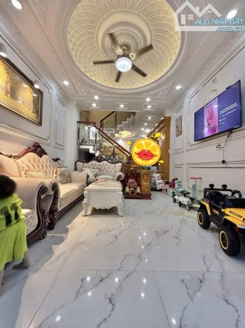 HIẾM ,RỘNG, RẺ _NỘI THẤT ĐẸP _XE HƠI NGỦ TRONG NHÀ _DT 60M2_4TẦNG_ LÊ TRỌNG TẤN _BÌNH TÂN