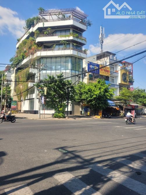 BÁN TOÀ VĂN PHÒNG CẠNH THÀNH PHỐ GIAO LƯU, 100M2 × 7 TẦNG THANG MÁY, MT 7M LÔ GÓC, 33 TỶ