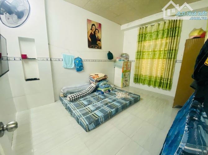 BÁN NHÀ CẤP 4 CỨNG CÁP, NỞ HẬU TÀI LỘC,ĐƯỜNG HUỲNH TẤN PHÁT,NHÀ BÈ,75M2, 2PN-GIÁ 3.5 TỶ