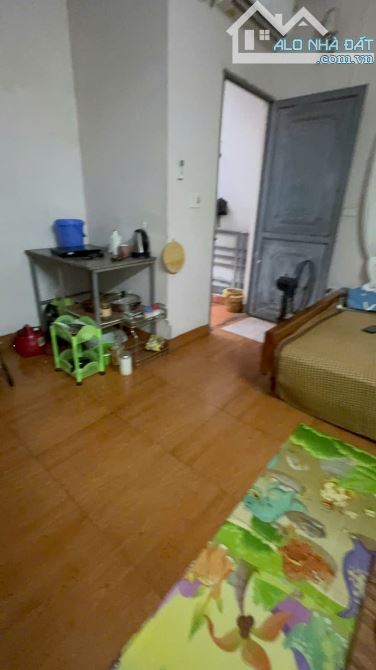 Cho thuê CHDV ở Tài nguyên môi trường 6 tầng, 10 PKK và 1 MVKD