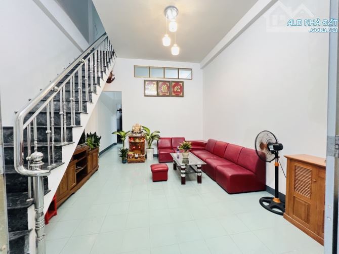 Bán nhà, 3tyx, 48m2, đường Trưng Nữ Vương, trung tâm Hải Châu, Đà Nẵng