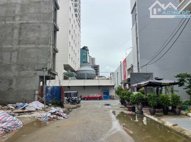 Bán đất lô 20B Lê Hồng Phong sau Lạc Hồng , DT 60m , Mt 4,5m, hướng Đông Nam