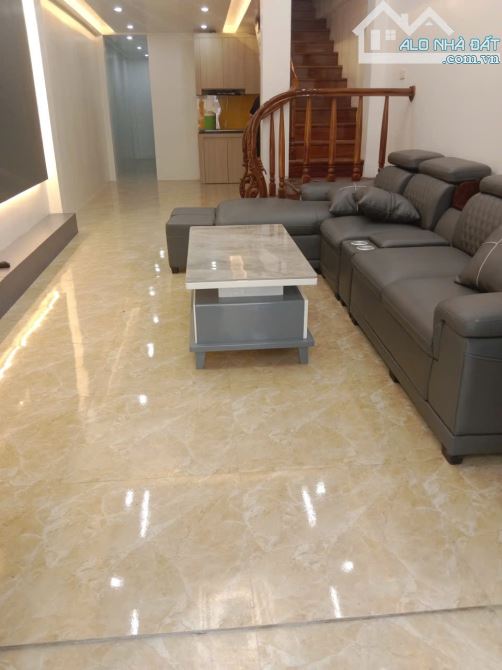 Nhà 2 tầng mới sau QT Lam Sơn ngõ Ô Tô không thông giá nhỉnh 2 tỷ