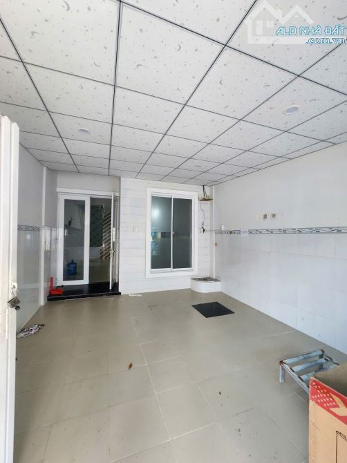 Xuất hiện căn nhà  c4 90m2 ở Tân Thông Hội Củ Chi giá 710 triệu sổ hồng riêng