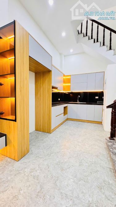 Bán nhà Khương Hạ, nội thất lung linh, ô tô tránh vài bước chân