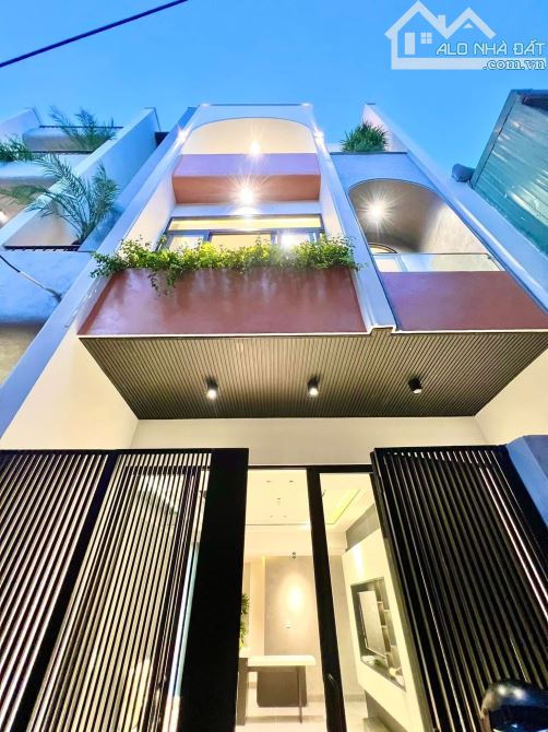 NHÀ ĐẸP 3 TẦNG KIỆT TRẦN CAO VÂN SÁT BÃI ĐẬU OTO
