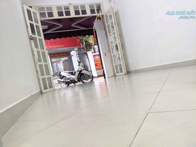 Nhà Cho Thuê Vị trí VIP khu Quận 3MT Cư xá Đô Thành