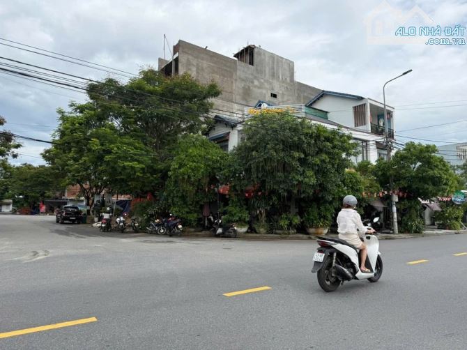 💥💥 BÁN NHÀ LÔ GỐC 2 MẶT TIỀN ĐƯỜNG 10.5 và 7.5M. NGAY ĐẠI HÓC DUY TÂN - HOÀNG MINH THẢO.