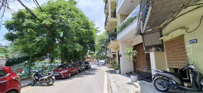 MẶT PHỐ VŨ MIỆN - MẶT HỒ - LÔ GÓC - KHU VIP - VUA CHÚA CŨNG ĐẾN THẾ LÀ CÙNG