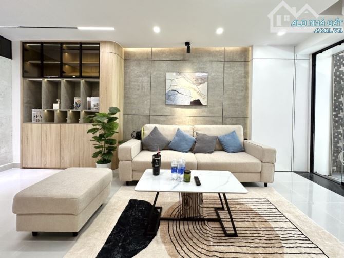 BÁN NHÀ ĐƯỜNG PHAN XÍCH LONG, P2, PHÚ NHUẬN - SIÊU ĐẸP KTS THIẾT KẾ FULL NỘI THẤT - 5 TẦNG