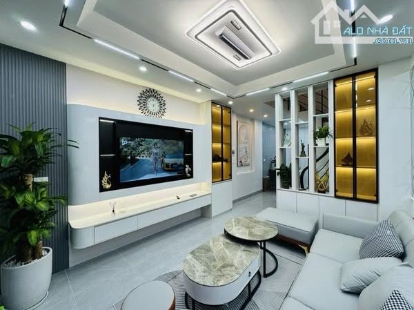 Bán nhà 5 tầng, Khương Hạ, Thanh Xuân 7.8 tỷ, full nội thất