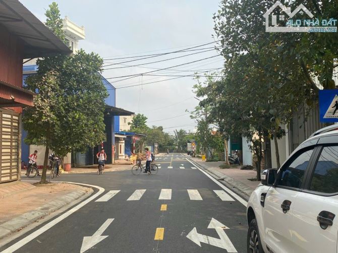 Ms Linh- Siêu đẹp 97,5m2 đất chung cư Lương Quán, Nam Sơn đường thông 12m giá 3,x tỷ