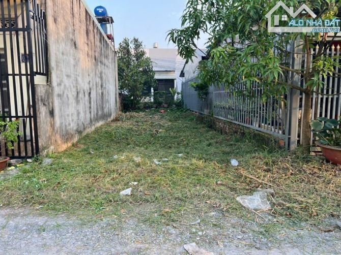 CẦN TIẾN BÁN GẤP LÔ ĐẤT 5x18 FULL THỔ GIÁ 1TY3 SHR SANG TÊN NGAY
